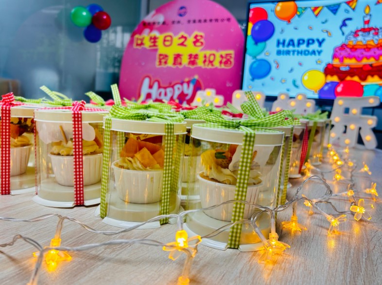 四月生日會(huì)丨春風(fēng)送暖，歡樂(lè)慶生(圖2)